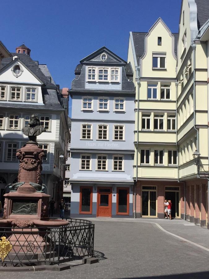 Blaues Haus Daire Niederdorfelden Dış mekan fotoğraf